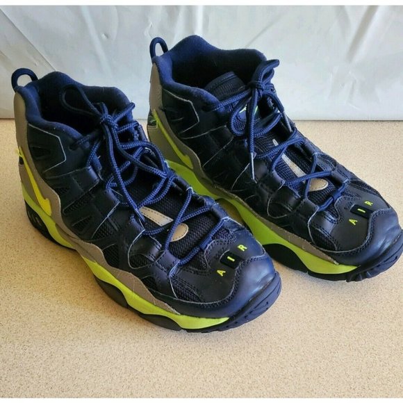 Nike Air Max Slant RARE Size 6.5 Y Dark Grey/Volt- - Picture 4 of 9